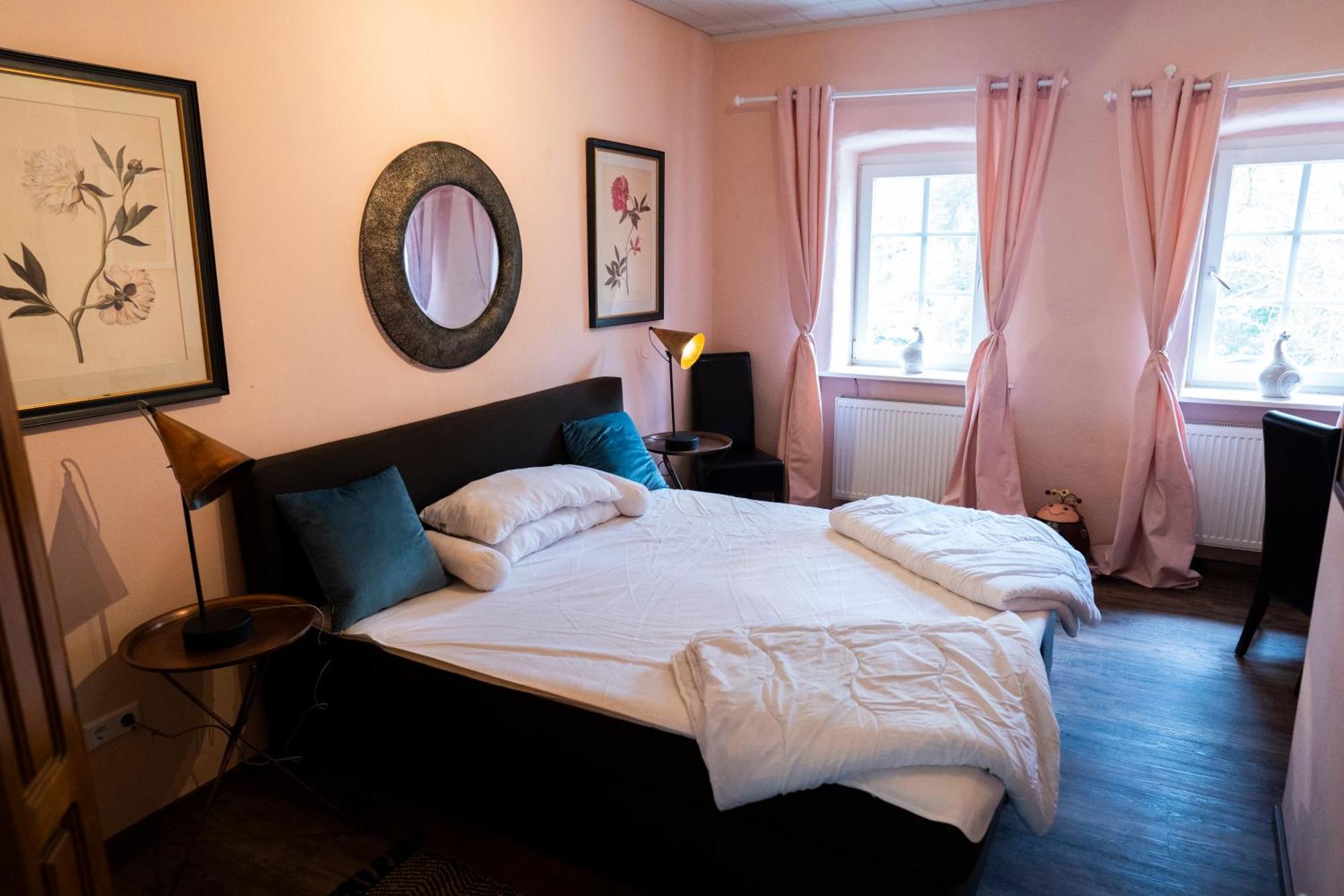Hotel Und Restaurant Halbinsel Blieskastel Eksteriør bilde